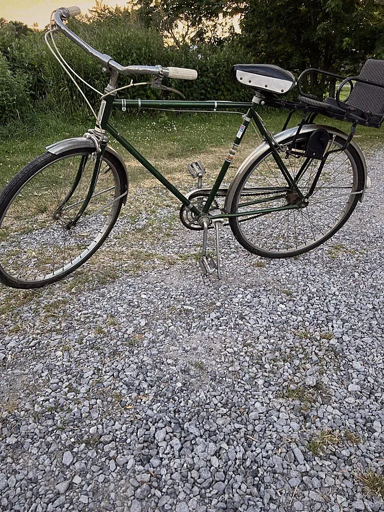 Vartimore 26in Green Cruiser Bicycle w/ Fenders Rear Rack Kickstand Cruiser Bar